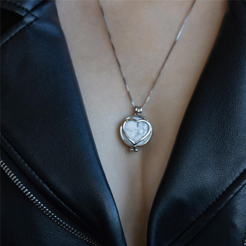 Heart Combo Women Necklace With 7 Natural Exchangeable Stones