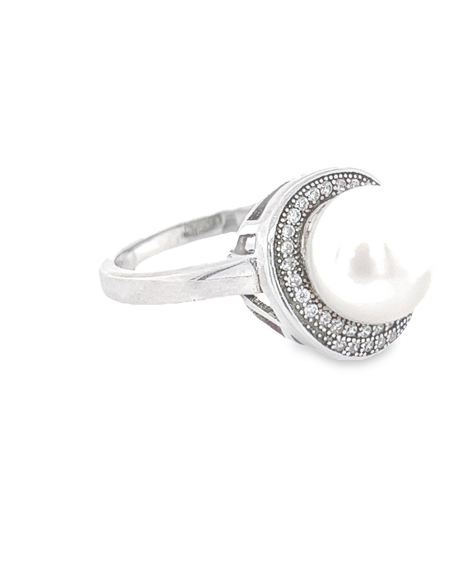 Ring with Zirconia and Pearl